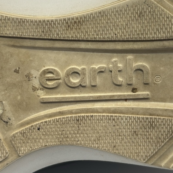 Earth Desire Flux Black Leather Sneakers Size 8.5 - Picture 6 of 7